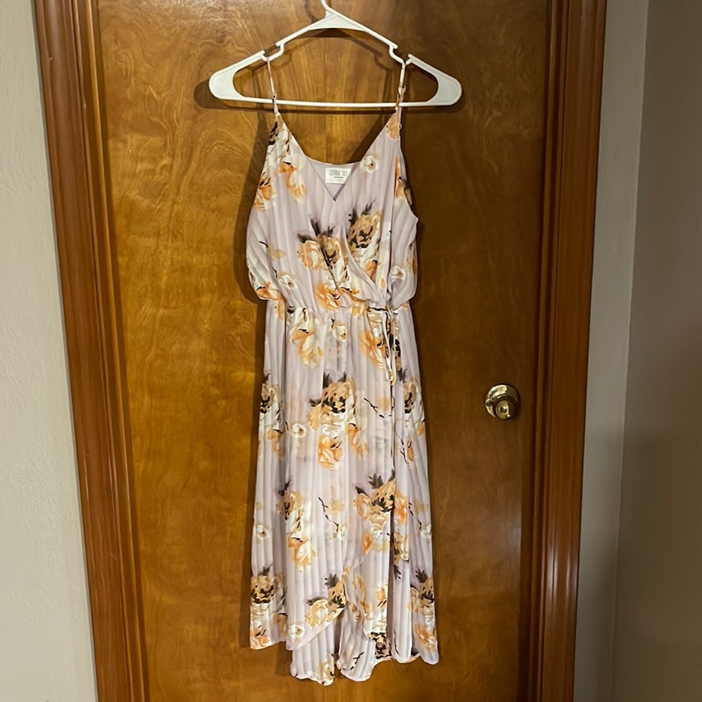 Women’s high-low dress
